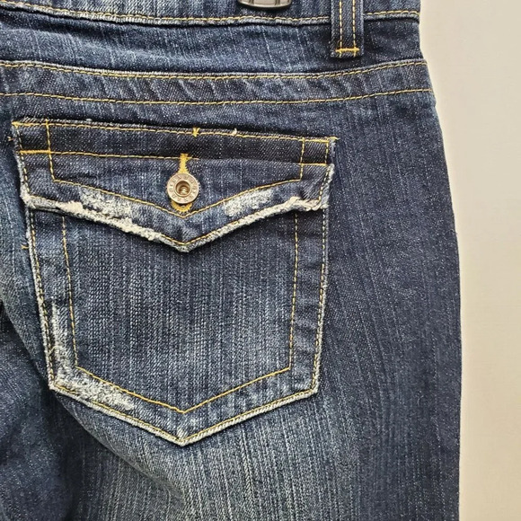 Guess Jeans Women's Doheny Dark Wash Distressed Bootcut Leg Denim Size 27 - Picture 5 of 6